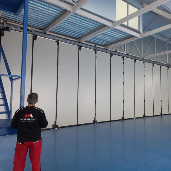 ¿Cada cuánto tiempo hay que hacer el mantenimiento de una puerta industrial?
